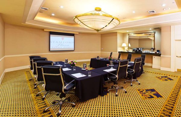 Stamford Plaza Sydney Airport Hotel & Conference Centre by null