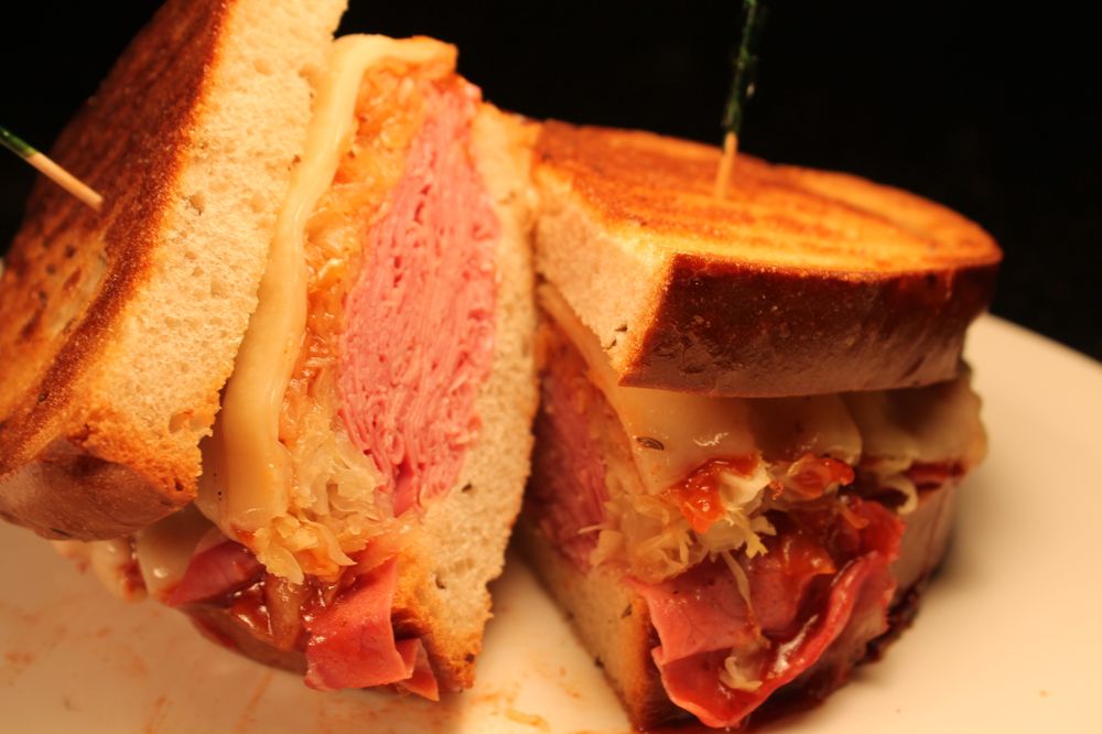 LUNCH BOX DELI 51 Photos & 130 Reviews Sandwiches 17018 Mack Ave