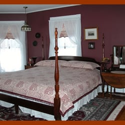 Henry Whipple House - The Guest Room - king-sized bed with fireplace.