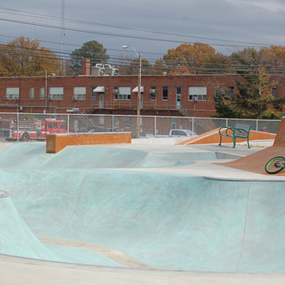 Memphis Public Skate Park - Memphis' first public skate park. - Skating Rinks Near Me - Memphis, Tennessee Memphis Public Skate Park - Memphis' first public skate park. - Skating Rinks Near Me - Memphis, Tennessee