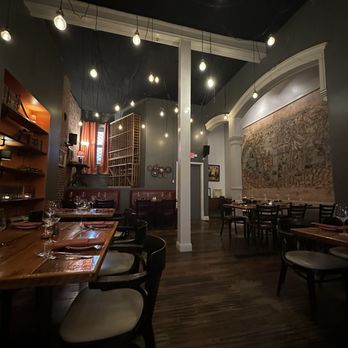 Polite Society - Inside decor - New American Near Me - St Louis, Missouri Polite Society - Inside decor - New American Near Me - St Louis, Missouri