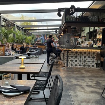 Le Chick - Outside sitting - Cocktail Bars Near Me - Miami, Florida Le Chick - Outside sitting - Cocktail Bars Near Me - Miami, Florida