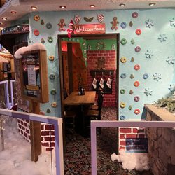 Snowland Gingerbread House at Great Wolf Lodge - 2023