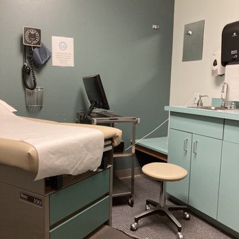 Digestive Disease Clinic - Exam room - Gastroenterologist Near Me - Tallahassee, Florida Digestive Disease Clinic - Exam room - Gastroenterologist Near Me - Tallahassee, Florida
