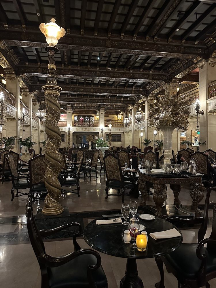 The Historic Davenport, Autograph Collection