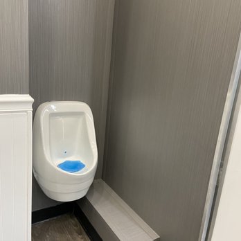 Showbiz Restrooms - Party Equipment Rentals Near Me - Burbank, California Showbiz Restrooms - Party Equipment Rentals Near Me - Burbank, California