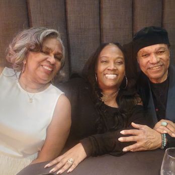 Vibrato Grill Jazz - Wifey, friend and Billy Dee Williams - Jazz & Blues Near Me - Los Angeles, California Vibrato Grill Jazz - Wifey, friend and Billy Dee Williams - Jazz & Blues Near Me - Los Angeles, California