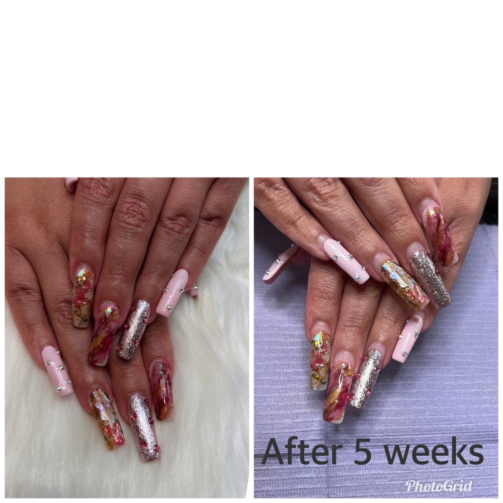 Nail Art by Ema Logo