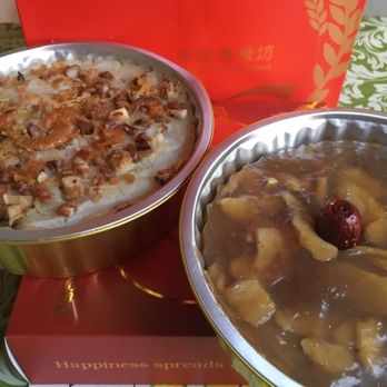 iCafe - Savory daikon cake and sweet water chestnut pudding. - Bakeries Near Me - San Francisco, California