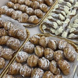 Patisserie Alati - Cannoli and sfogliatelle in St. Leonard