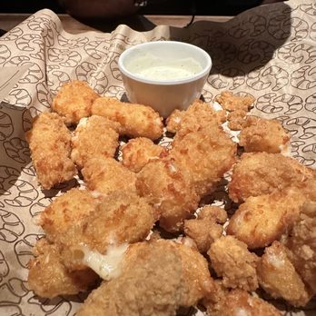 Cheddar's Scratch Kitchen - These Wisconsin Cheese Bites were amazing - Comfort Food Near Me - Pensacola, Florida Cheddar's Scratch Kitchen - These Wisconsin Cheese Bites were amazing - Comfort Food Near Me - Pensacola, Florida