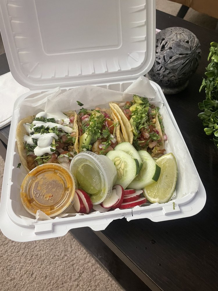 La Güera Mexican Grill and Pizza