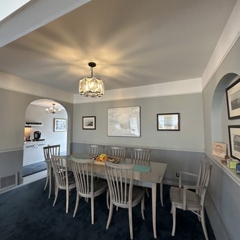 Nantucket Whale Inn - Dining area - Hotels Near Me - Half Moon Bay, California