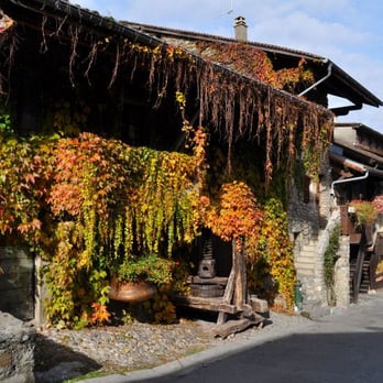 Village d'Yvoire - Landmarks & Historical Buildings Near Me Village d'Yvoire - Landmarks & Historical Buildings Near Me
