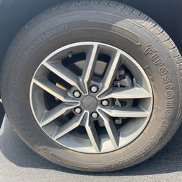 These are suppose to be brand new tires only used 1 month. They don't look new to me
