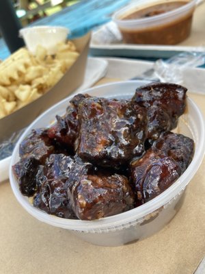 CM Smokehouse by null