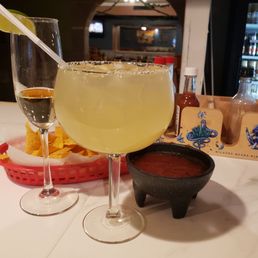 Lime margarita, 1942 shot & chips and salsa.