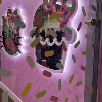 Hello Kitty Cafe - Selfie spot - Themed Cafes Near Me - Las Vegas, Nevada