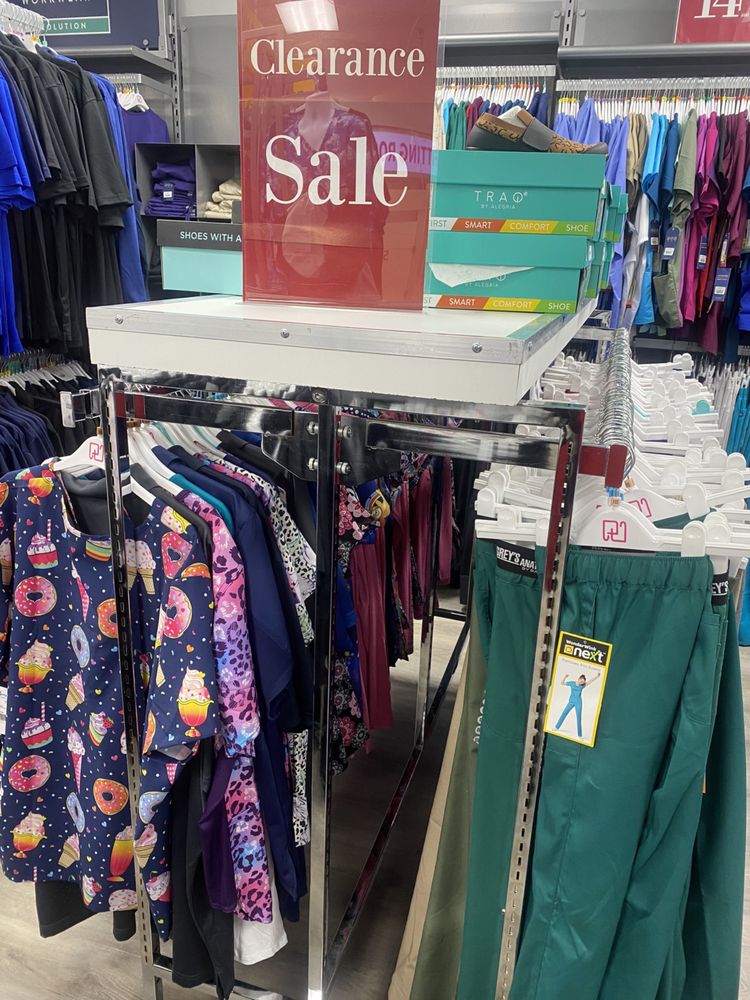 DISCOUNT UNIFORM STORE Updated October 2024 32 Photos & 12 Reviews