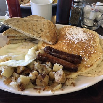 Breakfast at Angelo’s - The phat breakfast - Cafes Near Me - Newington, Connecticut