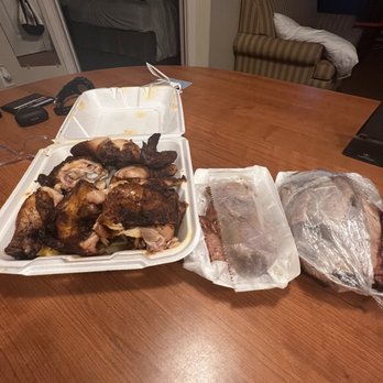 Grand Prize Barbeque - Combo BBQ Dinner... Love the chicken and sausage but the  Sliced Beef Brisket was dry. - Barbeque Near Me - Texas City, Texas