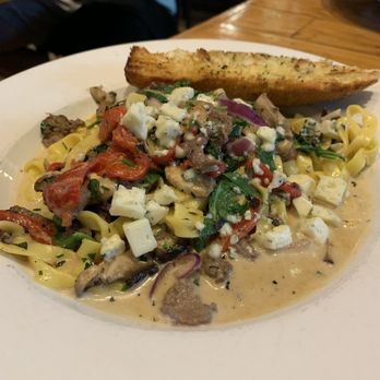 Angelo’s Taverna - Steak and Gorgonzola Fettuccine - Italian Near Me - Denver, Colorado Angelo’s Taverna - Steak and Gorgonzola Fettuccine - Italian Near Me - Denver, Colorado
