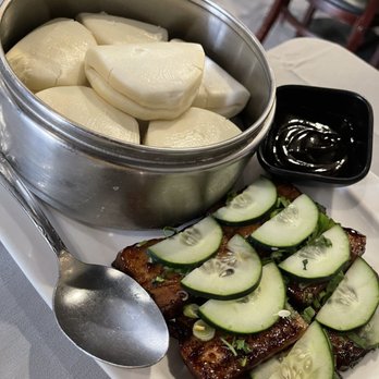 Qi Dumpling Lounge - Pork Belly Sliders - Chinese Near Me - Oakland, California Qi Dumpling Lounge - Pork Belly Sliders - Chinese Near Me - Oakland, California