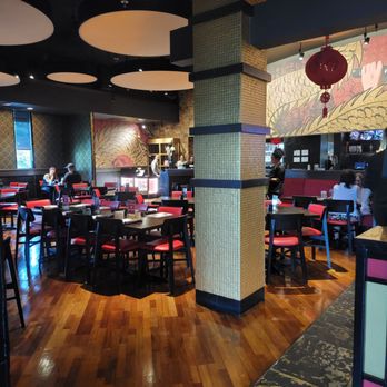 P.F. Chang's - Seating - Chinese Near Me - Glen Mills, Pennsylvania