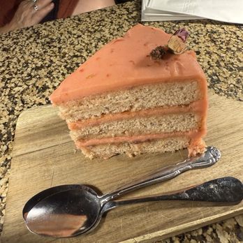 Cafe La Maze - Strawberry shortcake - Steakhouses Near Me - National City, California