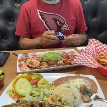El Camaron Gigante - Mojarra Frita - Mexican Near Me - Tolleson, Arizona El Camaron Gigante - Mojarra Frita - Mexican Near Me - Tolleson, Arizona