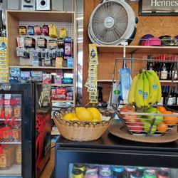 Lucky Dog Liquor - Fresh fruit