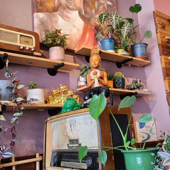 Sriracha Thai Cuisine - Decor - Thai Near Me - San Francisco, California