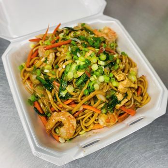 Kao's - Shrimp and Chicken Woking Noodles - Cambodian Near Me - Elkhart, Indiana Kao's - Shrimp and Chicken Woking Noodles - Cambodian Near Me - Elkhart, Indiana