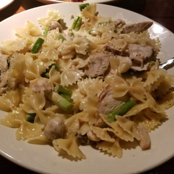Bahama Breeze - The most flavorless jerk chicken pasta I've ever had. Soupy cream sauce. Yuck. - Bars Near Me - Wayne, New Jersey Bahama Breeze - The most flavorless jerk chicken pasta I've ever had. Soupy cream sauce. Yuck. - Bars Near Me - Wayne, New Jersey
