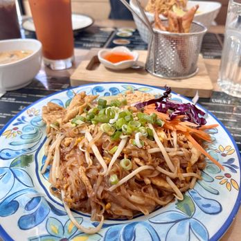 Thai Wok Kitchen - N1 Pad Thai - Thai Near Me - Vancouver, Washington