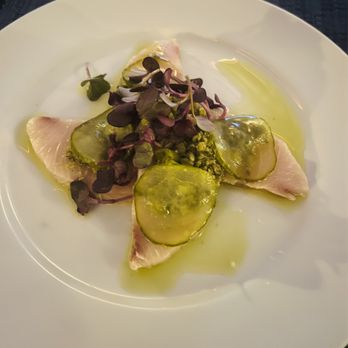 Topper's - Yellowfin Tuna - New American Near Me - Nantucket, Massachusetts