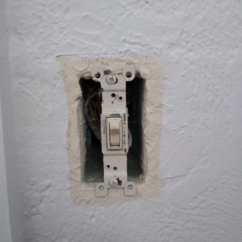 Majestic Painting - Removing light switches is normal for a professional paint job? - Painters Near Me - Aurora, Colorado