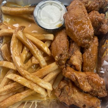 Midwest Coney Connection - 8 piece 24k Gold wings with cheese fries - Hot Dogs Near Me - Houston, Texas Midwest Coney Connection - 8 piece 24k Gold wings with cheese fries - Hot Dogs Near Me - Houston, Texas