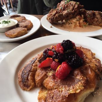 Clover Club - Croissant French toast, potato pancakes and my friend's fried chicken - Lounges Near Me - Brooklyn, New York Clover Club - Croissant French toast, potato pancakes and my friend's fried chicken - Lounges Near Me - Brooklyn, New York