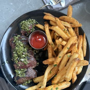 Lucy's - Steak frites and fries - New American Near Me - Auburn, Alabama