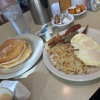 Country Kitchen - Barn Buster - American Near Me - Moreno Valley, California Country Kitchen - Barn Buster - American Near Me - Moreno Valley, California