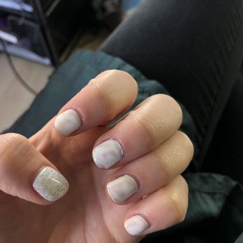 L V Nails - Cheap discolored polish. - Nail Salons Near Me - Canton, Ohio