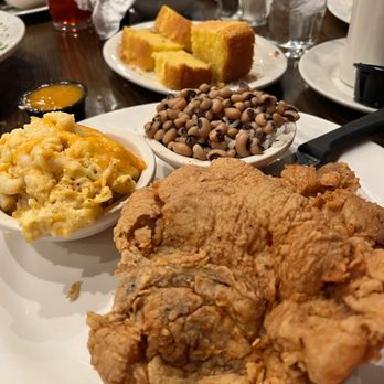 Kelsey's - Fried pork chops with Black Eyed Peas, mac & cheese, and gravy on the side - Soul Food Near Me - Atlantic City, New Jersey Kelsey's - Fried pork chops with Black Eyed Peas, mac & cheese, and gravy on the side - Soul Food Near Me - Atlantic City, New Jersey
