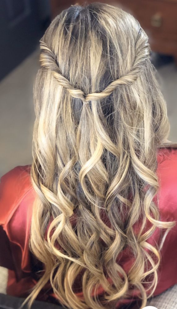 Beyond the Blowdry Logo