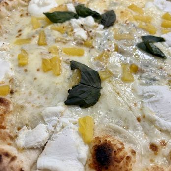 Piacere Wood Fired Pizza - 4 Cheeses Pizza with pineapple as an additional topping, so delicious!!! - Pizza Near Me - Miami, Florida Piacere Wood Fired Pizza - 4 Cheeses Pizza with pineapple as an additional topping, so delicious!!! - Pizza Near Me - Miami, Florida