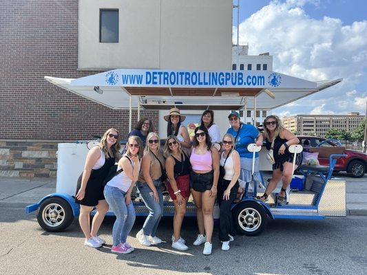 Detroit Rolling Pub by null