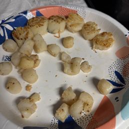Scallops from Woods Seafood in Pt. Wentworth. Scallops from Woods Seafood in Pt. Wentworth.