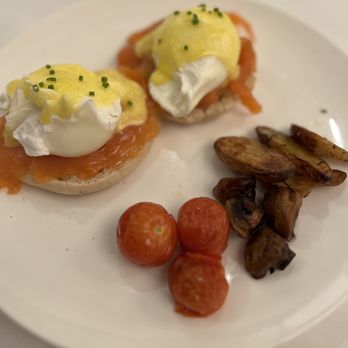 Perrine - a plate of food with eggs, tomatoes and mushrooms - New American Near Me - New York City, New York Perrine - a plate of food with eggs, tomatoes and mushrooms - New American Near Me - New York City, New York