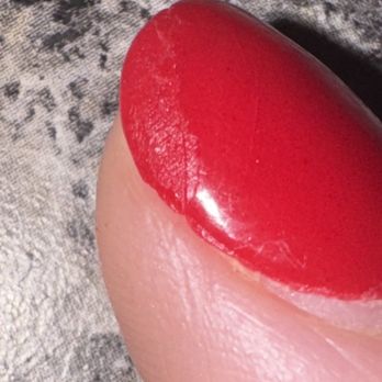 Bliss Nail Bar - Chipped dip manicure days after receiving service. - Nail Salons Near Me - Chapel Hill, North Carolina
