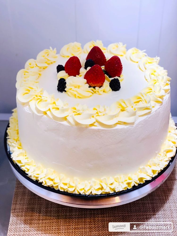 Delia’s Creamy Flans Logo